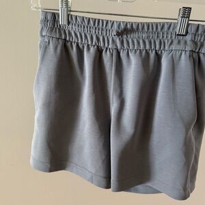 Lululemon softstreme shorts rhino gray Size 6 fits like Size 4